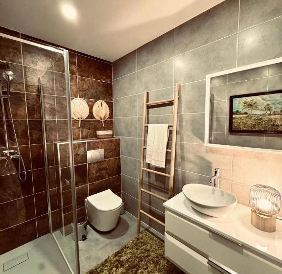 스탠다드 룸, A Casa Do Boubelo