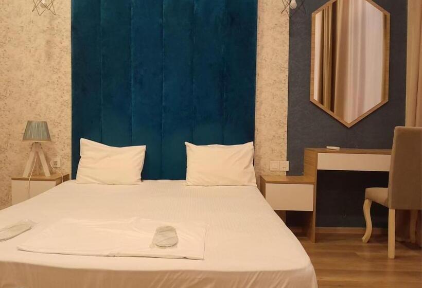 اتاق لوکس با بالکن, Vintage