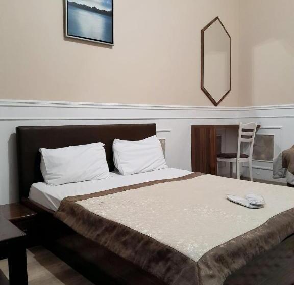 اتاق لوکس با بالکن, Vintage