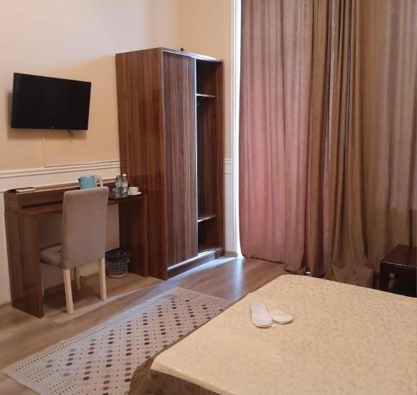 اتاق لوکس با بالکن, Vintage