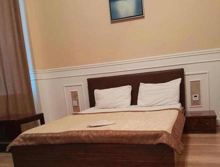 اتاق لوکس با بالکن, Vintage