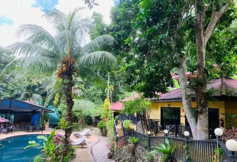 バルコニー付きスタンダードルーム, Patong Beautiful Pool Villa
