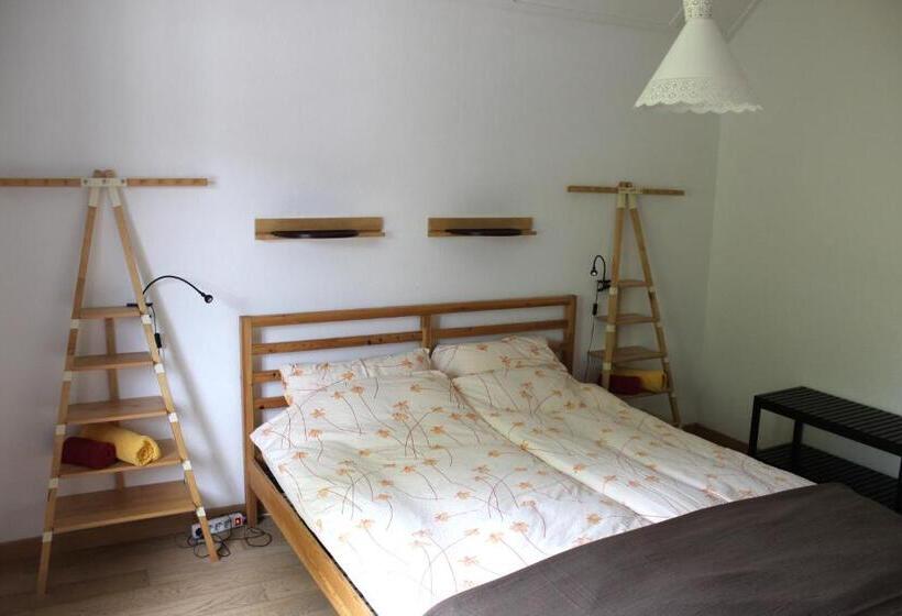 חדר סופריור, A Côte