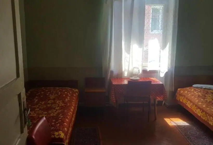 Economy Triple Room, Firuza Hostel