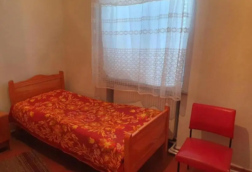 اتاق استاندارد, Firuza Hostel