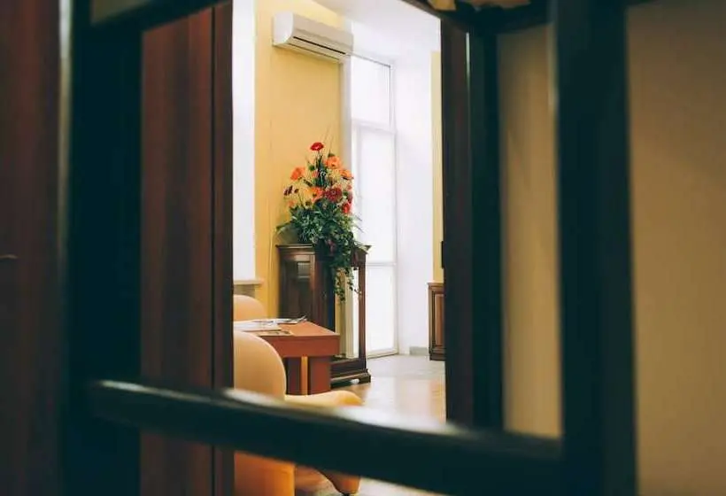 Vuode Makuusalissa, Hostelhome