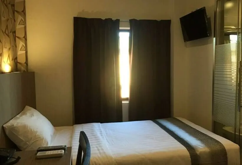 シングルデラックスルーム, Check Inn Hotel Tawau