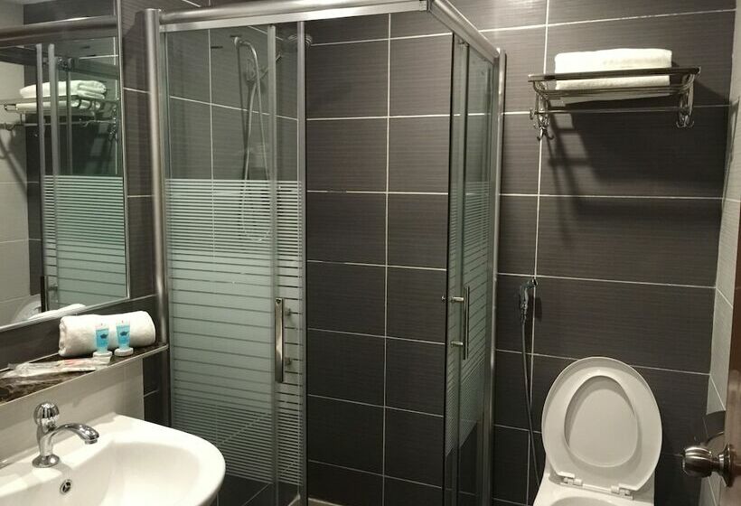 غرفة ديلوكس, Check Inn Hotel Tawau