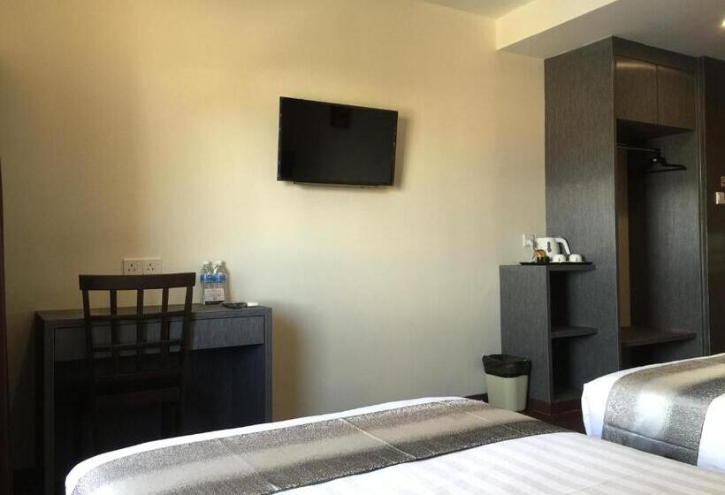 غرفة إدارية مطلة على البحر, Check Inn Hotel Tawau