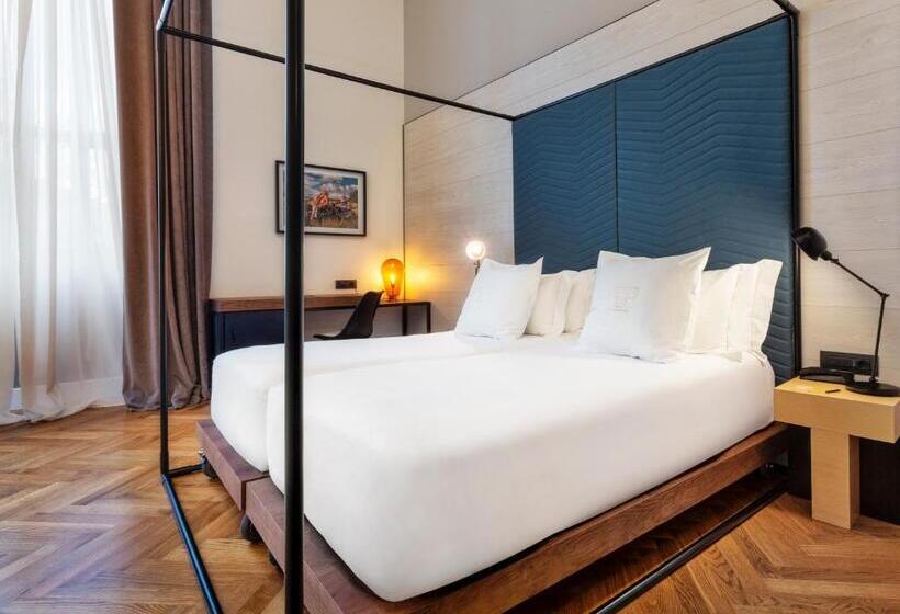 غرفة سوبيريور, One Shot Tabakalera House