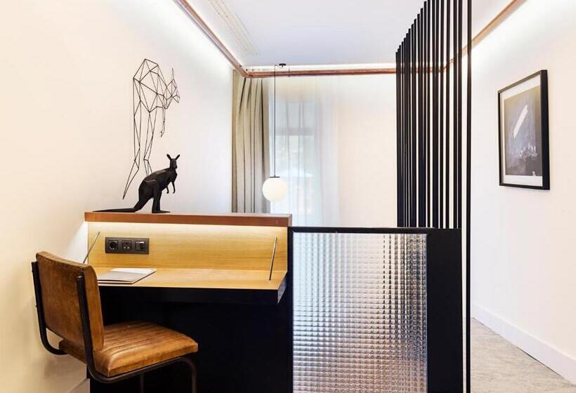 غرفة دوبلكس, One Shot Tabakalera House