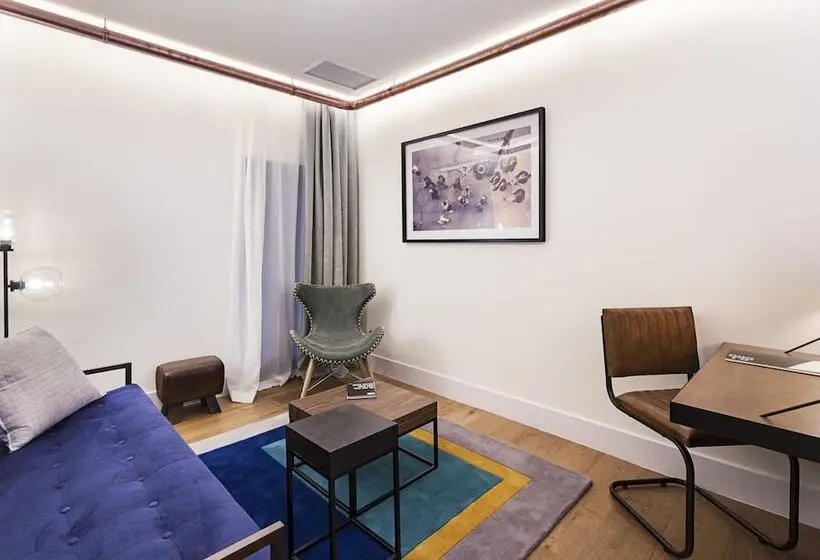 Duplex-huone, One Shot Tabakalera House