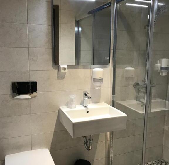 חדר סטנדרט, The View