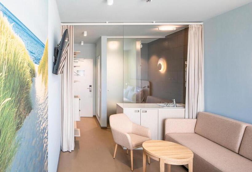 חדר אקונומי, Aja Travemunde