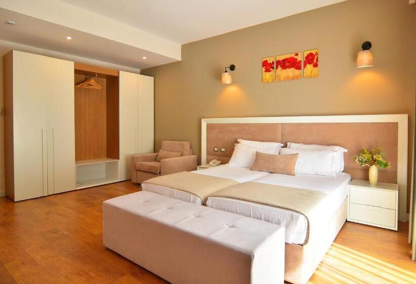 חדר דלוקס, Sandy Beach Resort