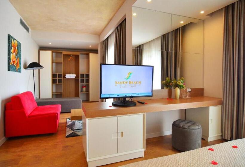 סוויטת ג'וניור, Sandy Beach Resort