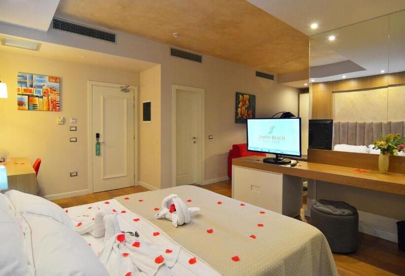 סוויטת ג'וניור, Sandy Beach Resort