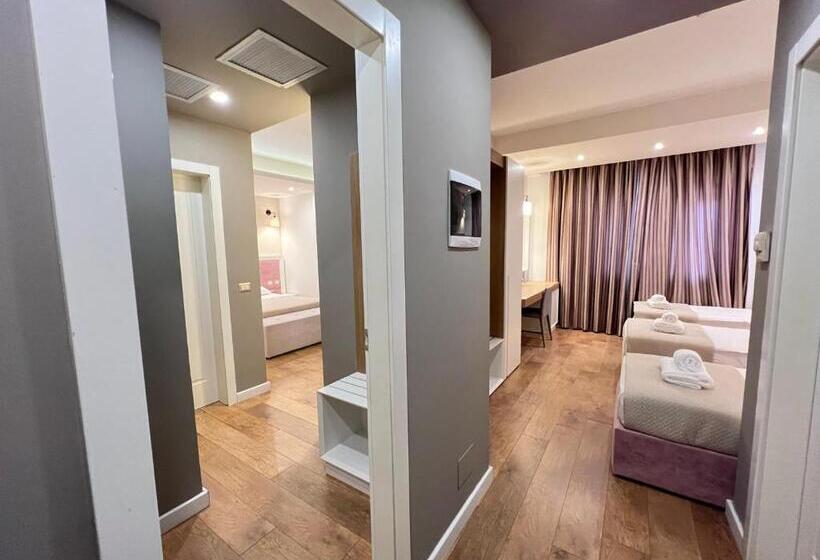 חדר משפחתי, Sandy Beach Resort