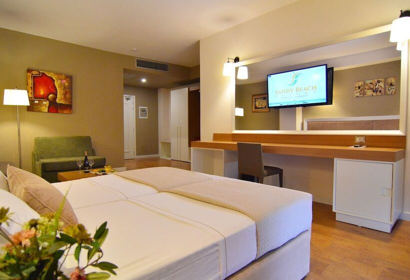 Полулюкс, Sandy Beach Resort