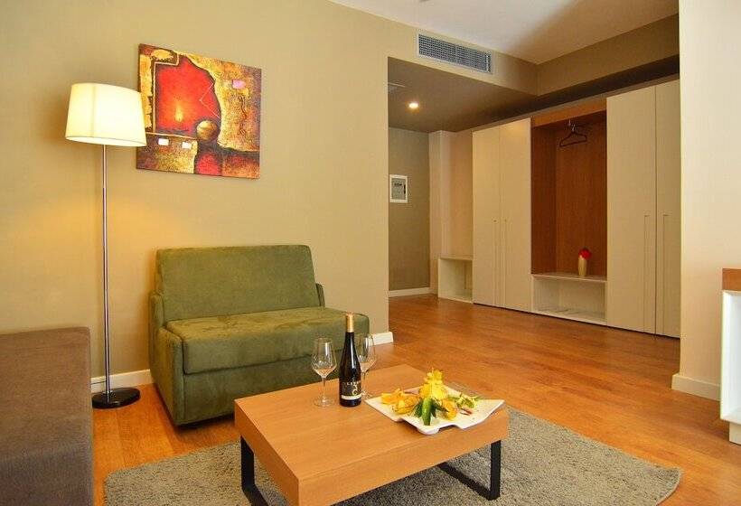 סוויטת ג'וניור, Sandy Beach Resort