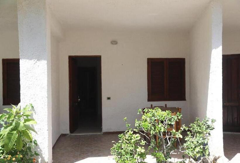 خانه 1 خوابه, Two Room Apartment With Swimming Pool And Breakfast Included 2 Km From Tropea