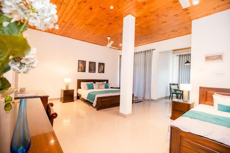 Трехместный Номер Deluxe Вид на Море, Villa Oceana Hikkaduwa