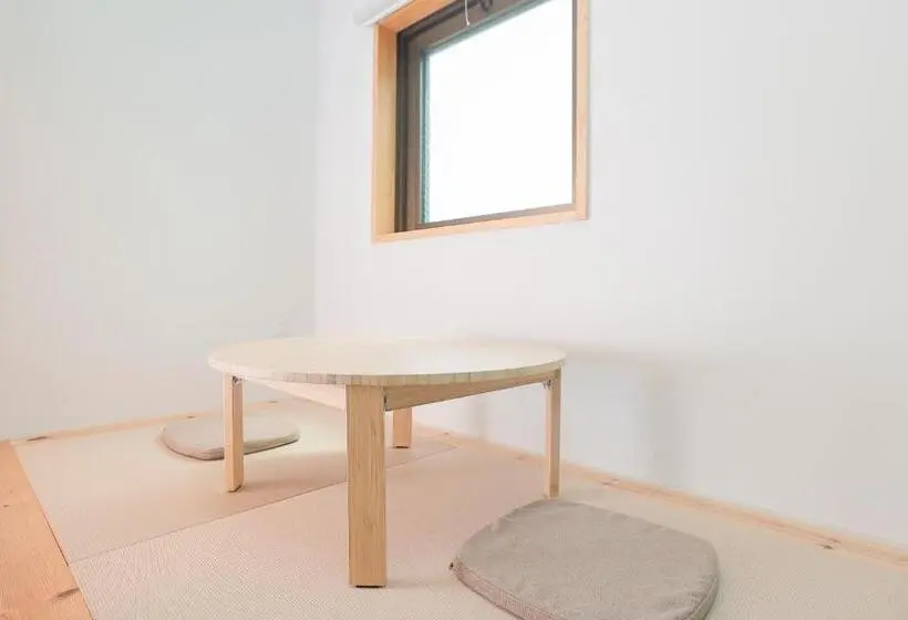 Standard Kolmen Hengen Huone Jaettu kylpyhuone, 会津七日町inn