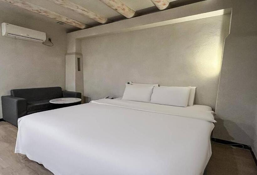 Chambre Standard, 호텔 1가