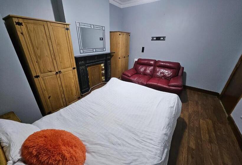 Номер Стандарт Совместная Ванная, Affordable Rooms With Kitchen Near Station Overnight Free Parking 6pm To 8am