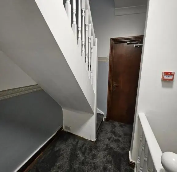 スタンダードシングルルーム, Affordable Rooms With Kitchen Near Station Overnight Free Parking 6pm To 8am