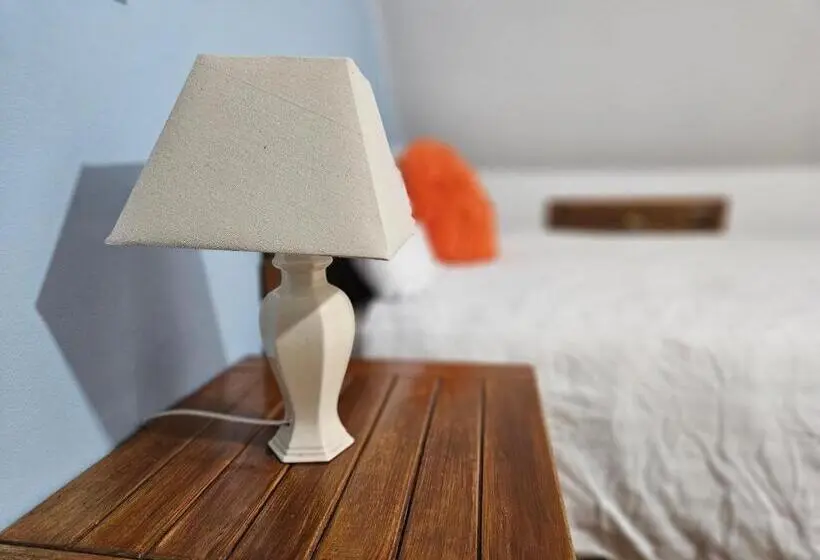 デラックスルーム, Affordable Rooms With Kitchen Near Station Overnight Free Parking 6pm To 8am