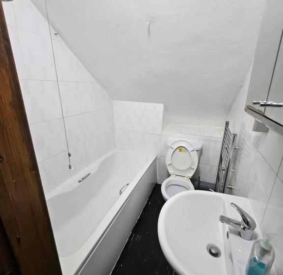 Номер Deluxe, Affordable Rooms With Kitchen Near Station Overnight Free Parking 6pm To 8am