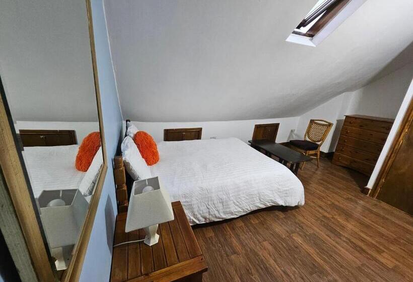 Номер Deluxe, Affordable Rooms With Kitchen Near Station Overnight Free Parking 6pm To 8am