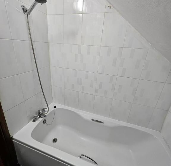 Номер Deluxe, Affordable Rooms With Kitchen Near Station Overnight Free Parking 6pm To 8am