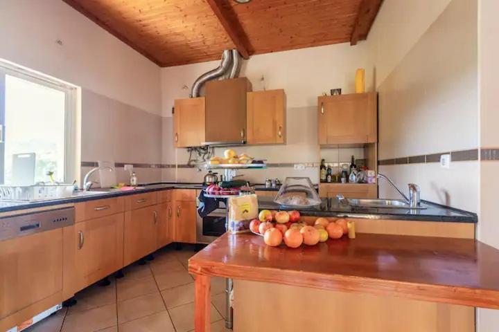 اتاق استاندارد با سرویس بهداشتی مشترک, Quinta Shangri La