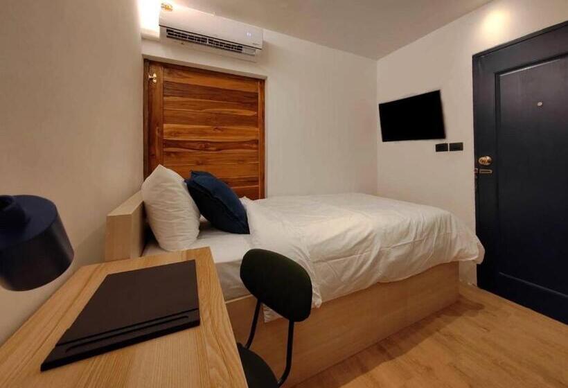 اتاق استاندارد یک نفره, The Motuga Hostel Bangkok