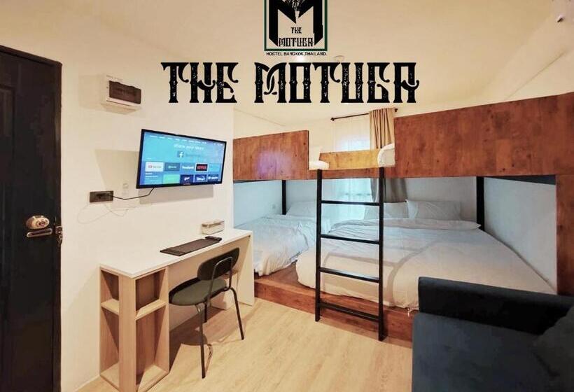 اتاق خانوادگی, The Motuga Hostel Bangkok