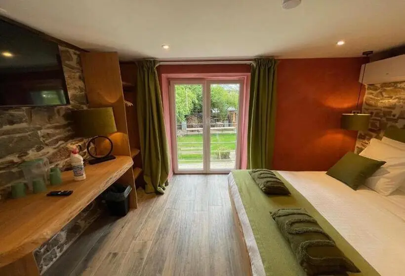 اتاق لوکس با بالکن, Les Chambres De Laurette