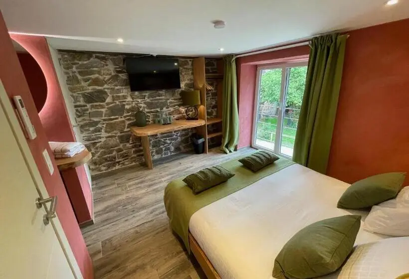 اتاق لوکس با بالکن, Les Chambres De Laurette