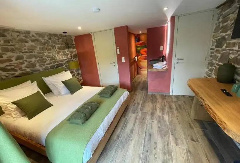 اتاق لوکس با بالکن, Les Chambres De Laurette