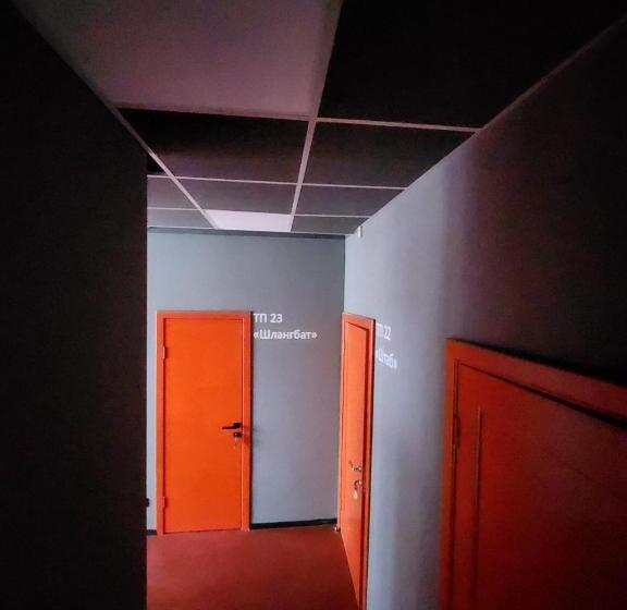 اتاق استاندارد یک نفره, Fire Station Hostel