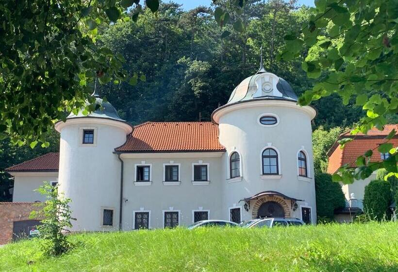 غرفة قياسية مزوَّدة بتراس, Zámeček 11 Starý Jičín