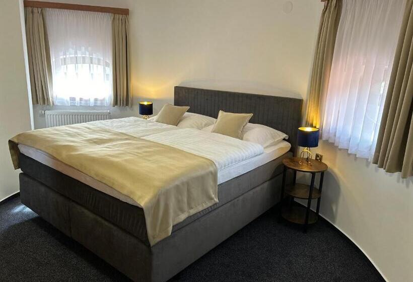 غرفة ديلوكس سرير كينج, Zámeček 11 Starý Jičín