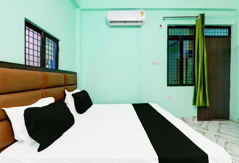 اتاق لوکس سه تخته, Spot On Hotel Ar Complex