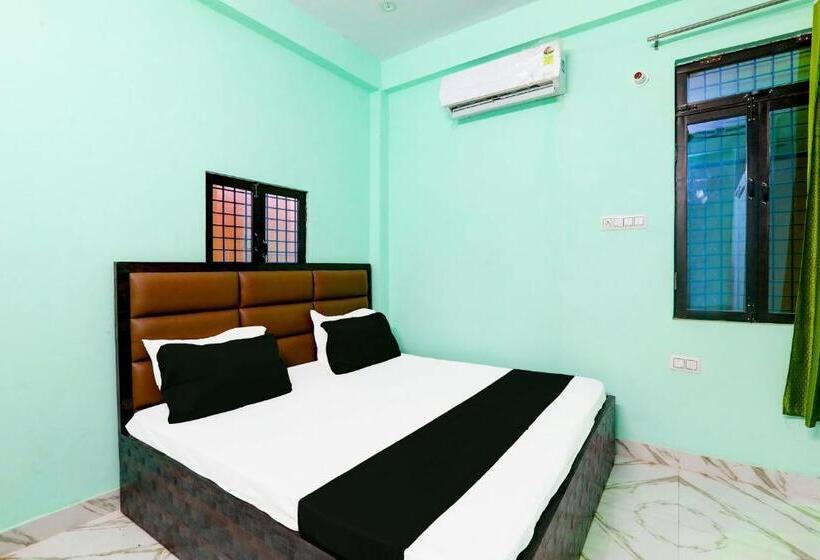 اتاق لوکس سه تخته, Spot On Hotel Ar Complex