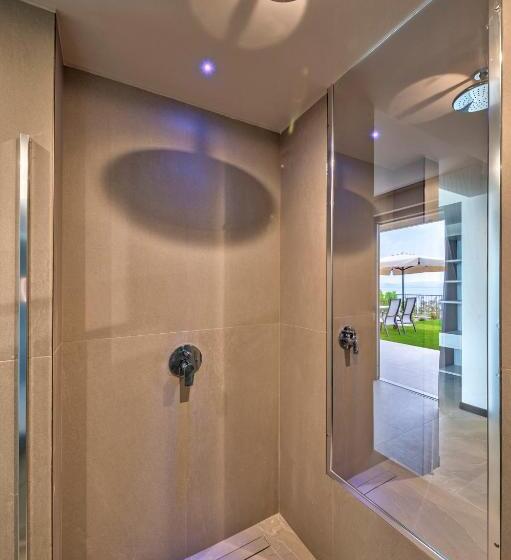 جناح مطل على البحيرة, Sky View Garda Lake By Hotel Galvani