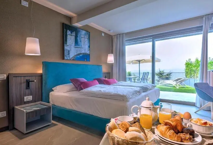Suite with lake view, Sky View Garda Lake By Hotel Galvani