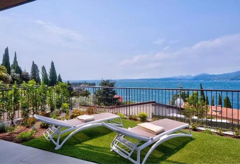 Juniorsviitti Järvinäkymä, Sky View Garda Lake By Hotel Galvani