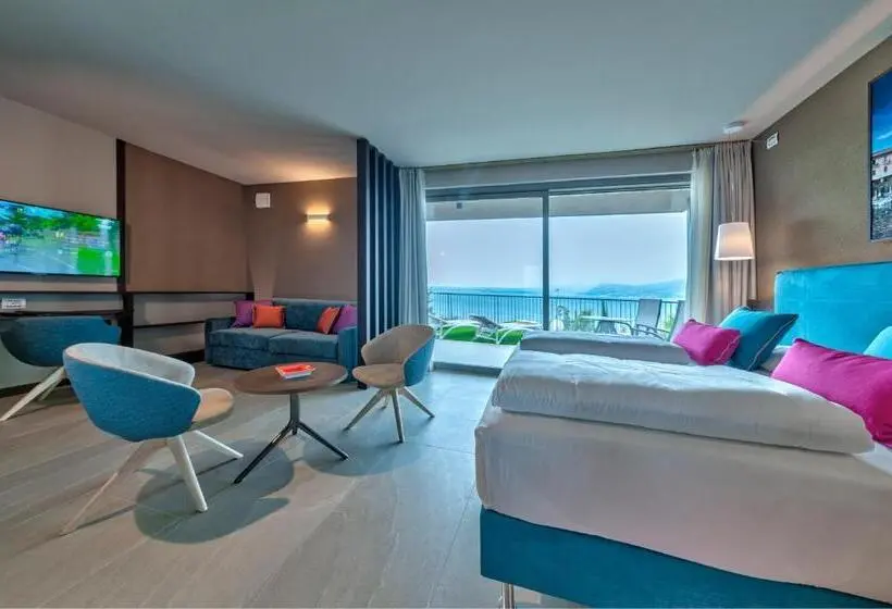 Juniorsviitti Järvinäkymä, Sky View Garda Lake By Hotel Galvani