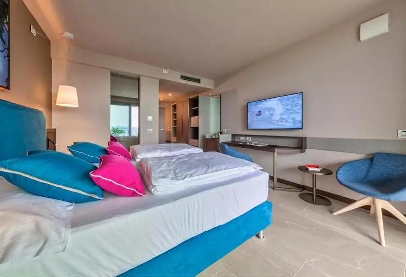 Deluxe-huone Järvinäkymä, Sky View Garda Lake By Hotel Galvani